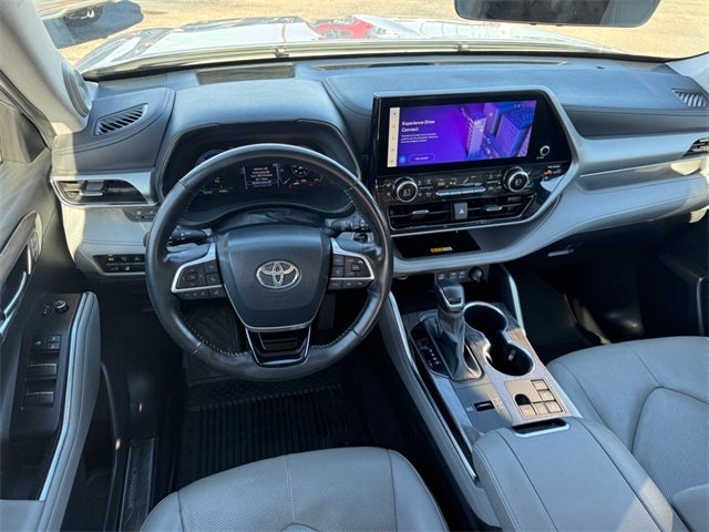 2024 Toyota Highlander Hybrid Platinum