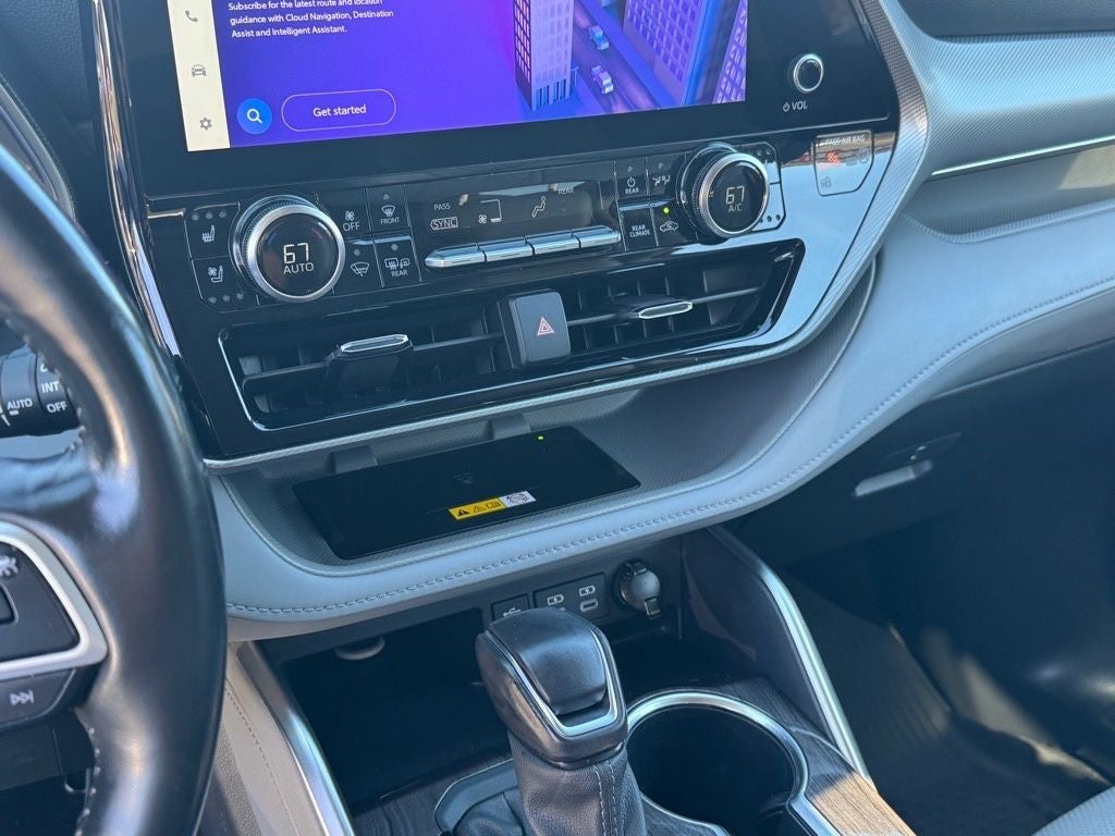 2024 Toyota Highlander Hybrid Platinum