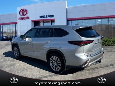 2024 Toyota Highlander Hybrid Platinum