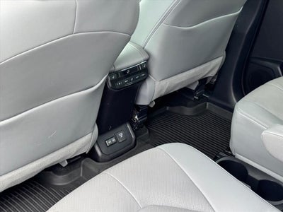 2024 Toyota Highlander Hybrid Platinum