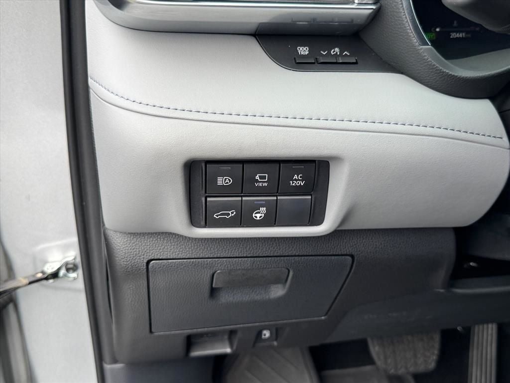 2024 Toyota Highlander Hybrid Platinum