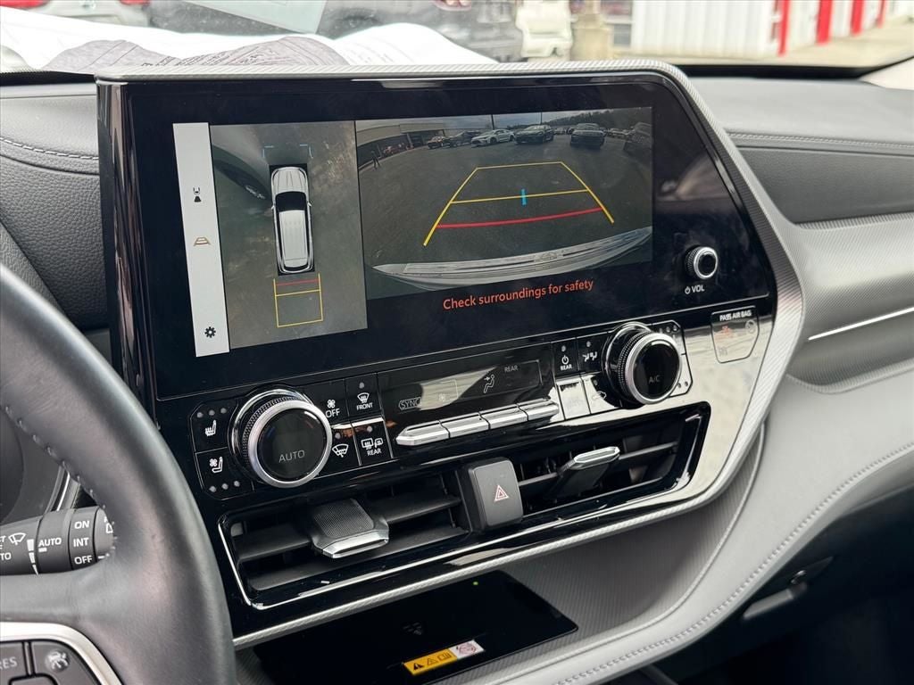 2024 Toyota Highlander Hybrid Platinum