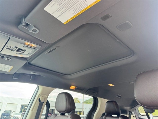 2023 Toyota Sienna Platinum 7 Passenger