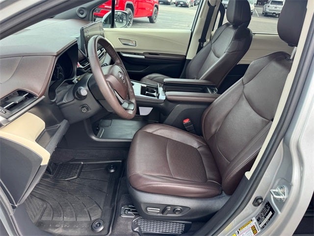 2023 Toyota Sienna Platinum 7 Passenger