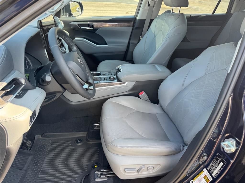 2020 Toyota Highlander Platinum