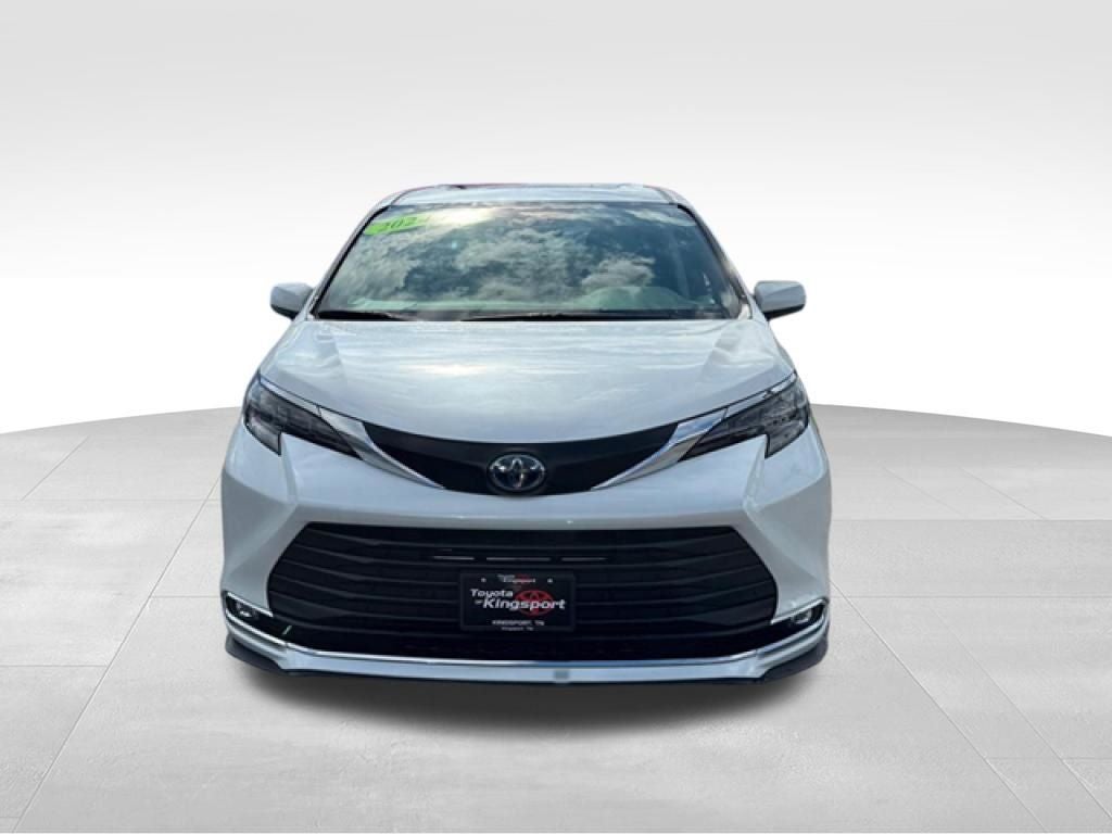 2024 Toyota Sienna XLE 7 Passenger