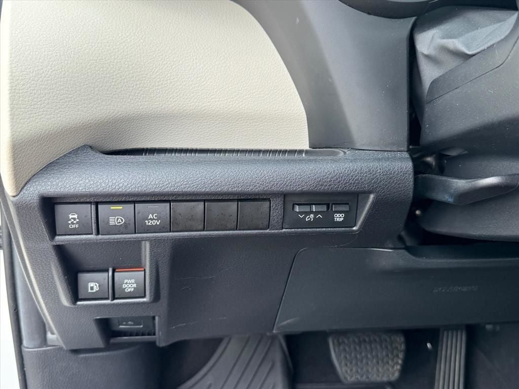 2024 Toyota Sienna XLE 7 Passenger