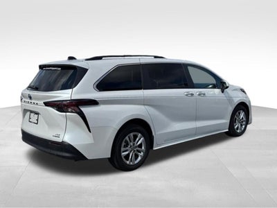 2024 Toyota Sienna XLE 7 Passenger