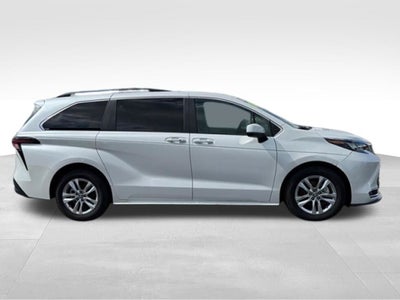 2024 Toyota Sienna XLE 7 Passenger
