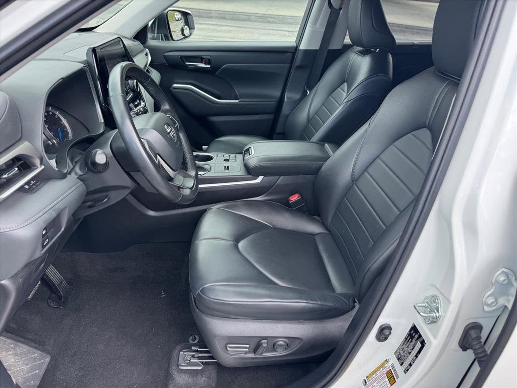 2023 Toyota Highlander Hybrid XLE