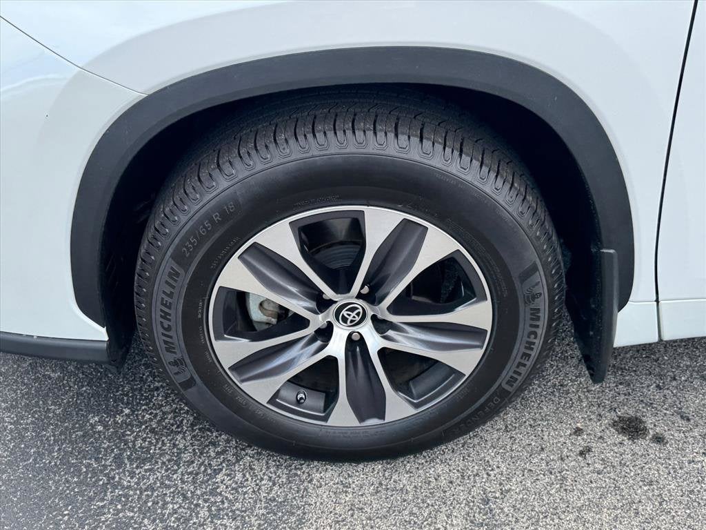 2023 Toyota Highlander Hybrid XLE