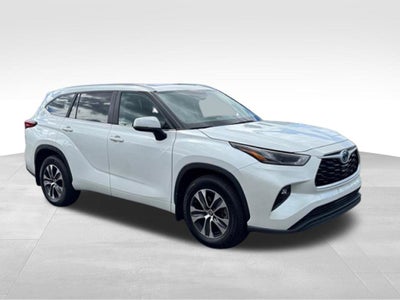 2023 Toyota Highlander Hybrid XLE