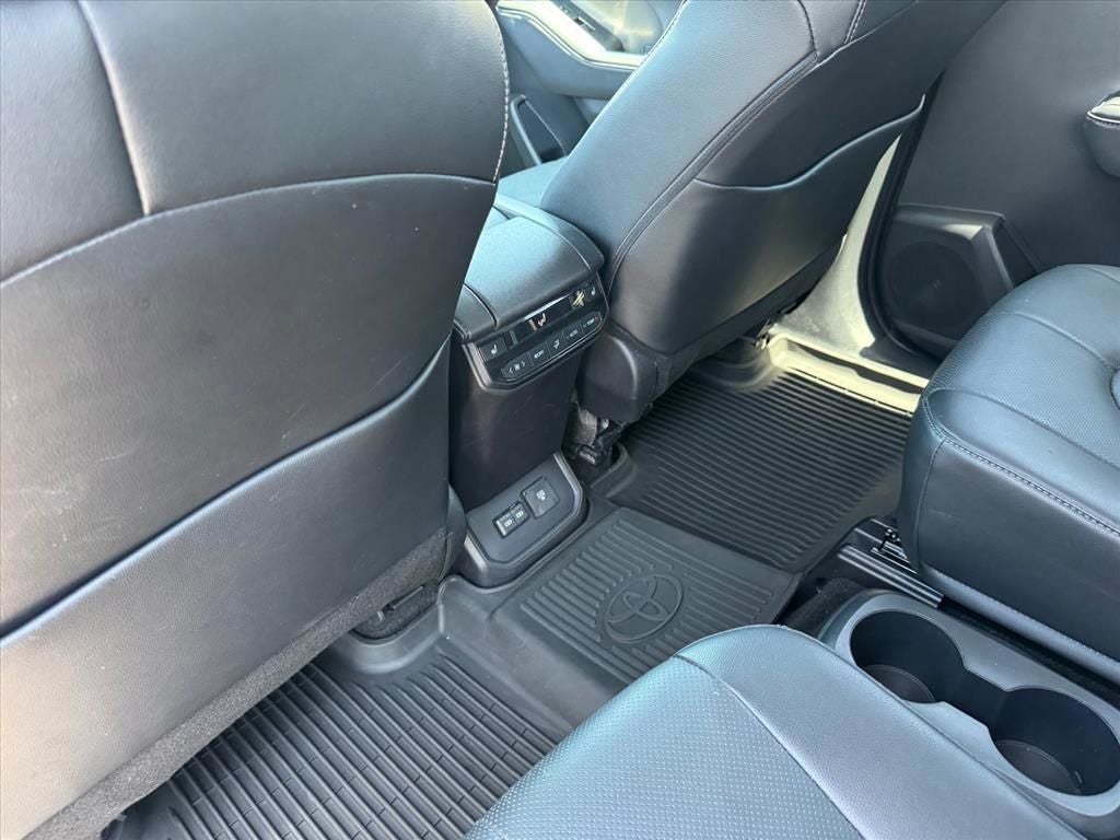 2024 Toyota Highlander Platinum