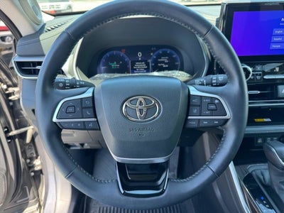 2024 Toyota Highlander Platinum