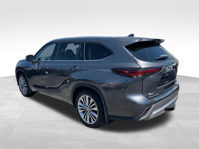 2024 Toyota Highlander Platinum