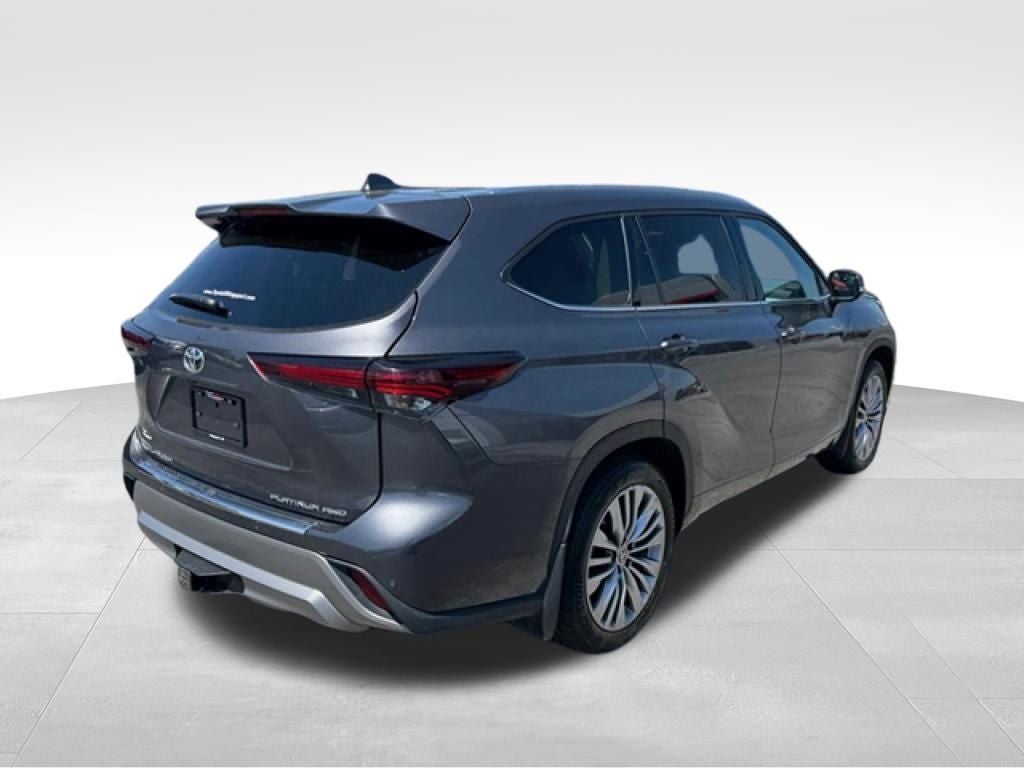 2024 Toyota Highlander Platinum