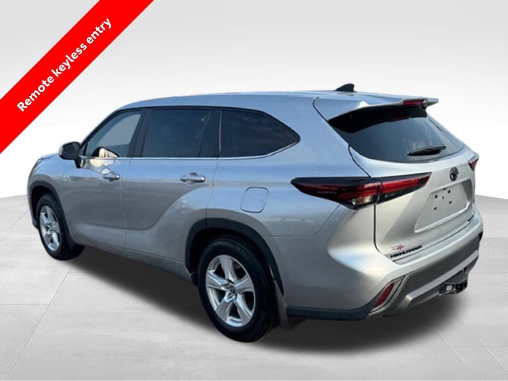 2024 Toyota Highlander LE