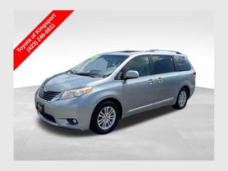 2014 Toyota Sienna XLE 8 Passenger