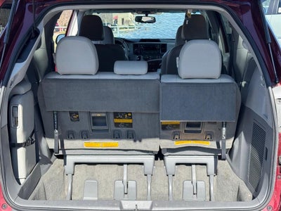2014 Toyota Sienna XLE 8 Passenger