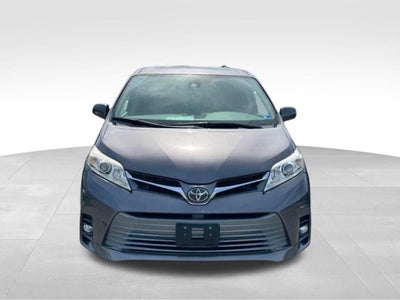 2019 Toyota Sienna XLE 8 Passenger