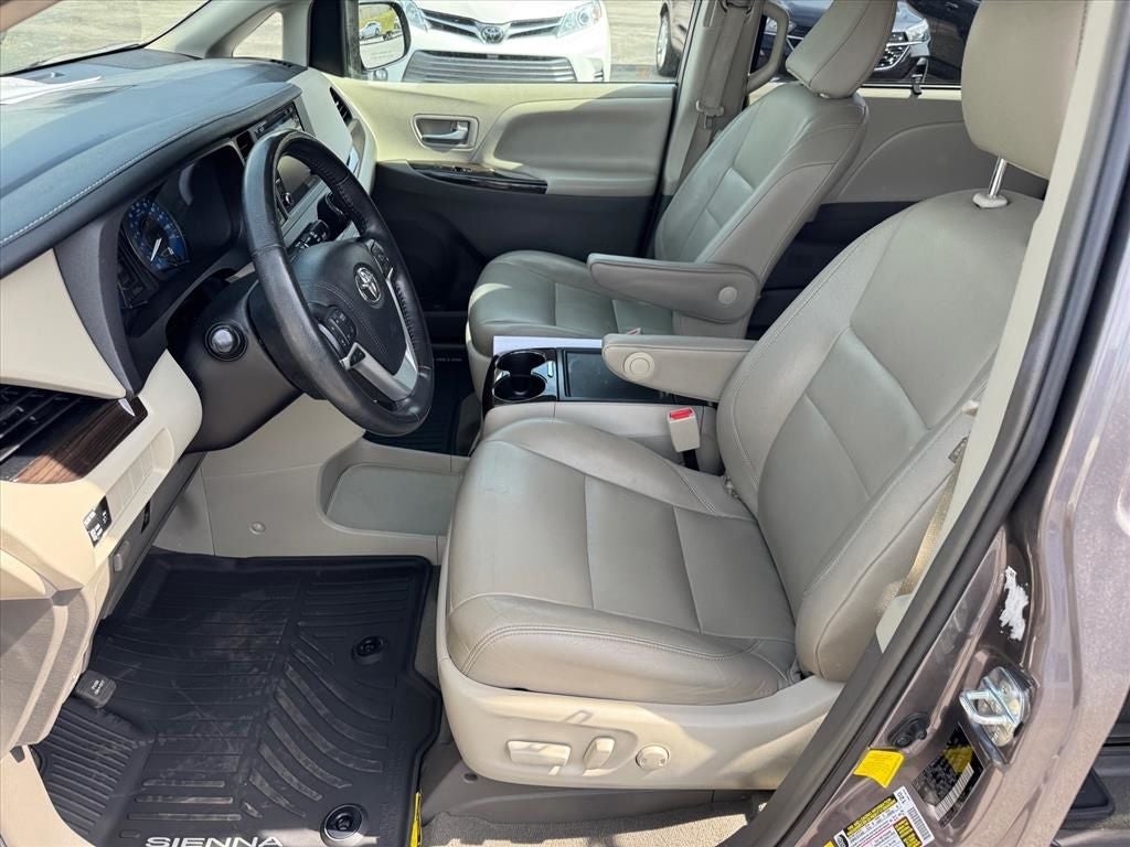 2019 Toyota Sienna XLE 8 Passenger