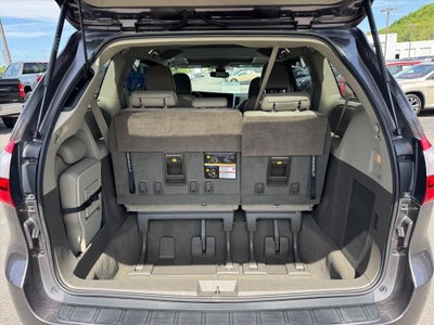 2019 Toyota Sienna XLE 8 Passenger