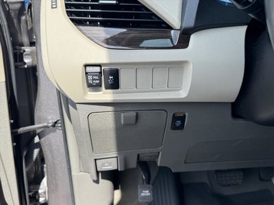 2019 Toyota Sienna XLE 8 Passenger
