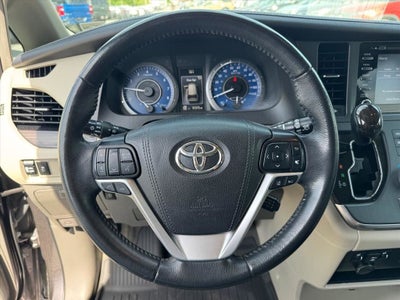 2019 Toyota Sienna XLE 8 Passenger