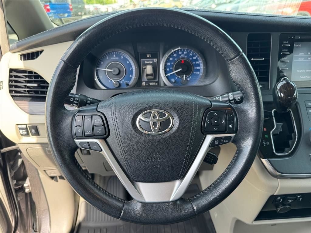 2019 Toyota Sienna XLE 8 Passenger
