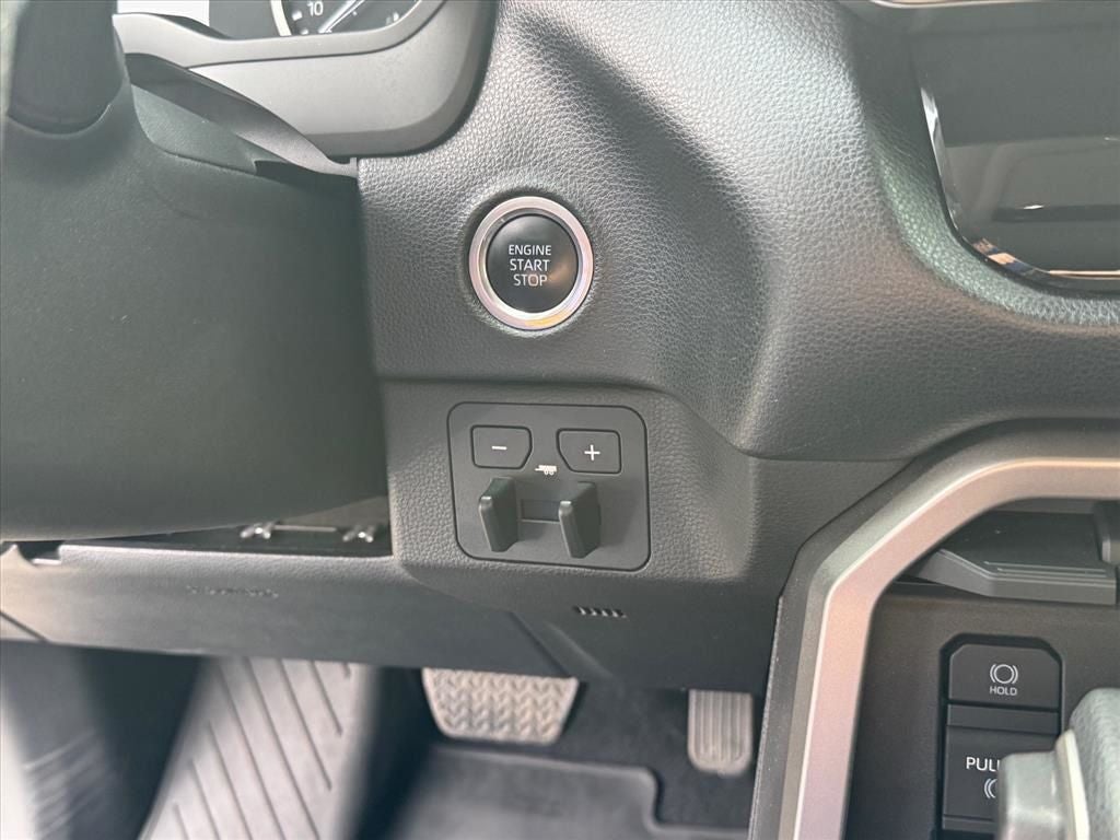 2022 Toyota Tundra SR5