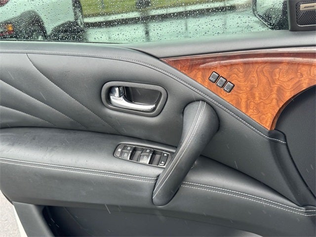 2016 INFINITI QX80 Base