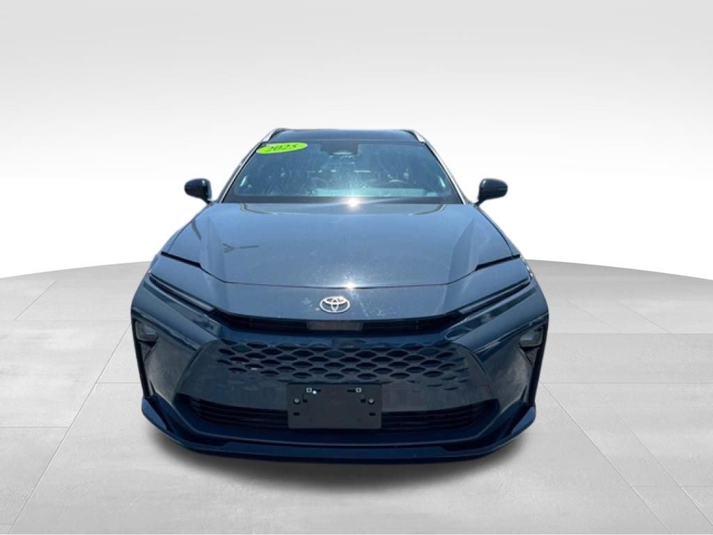 2025 Toyota Crown Signia Limited