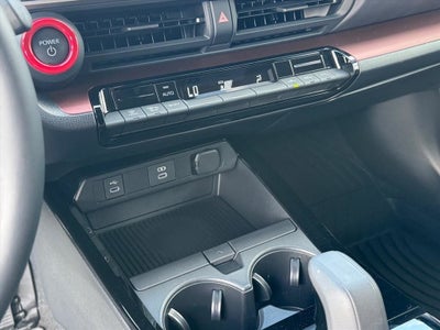 2024 Toyota Prius Prime SE