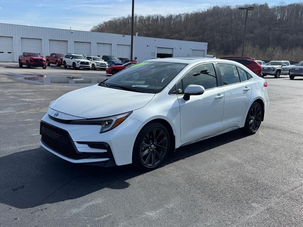 2025 Toyota Corolla Hybrid SE