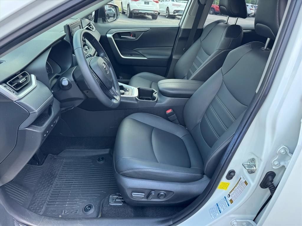 2022 Toyota RAV4 Hybrid XLE Premium