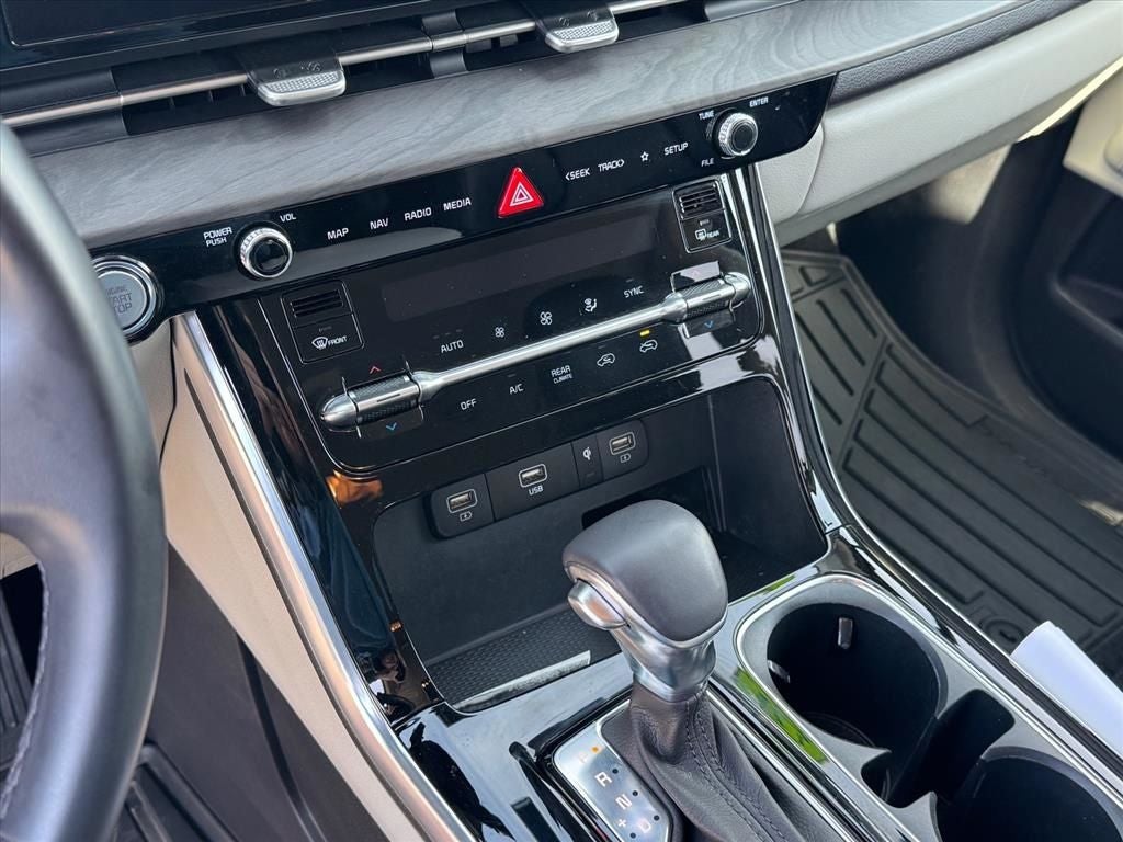 2024 Kia Carnival EX