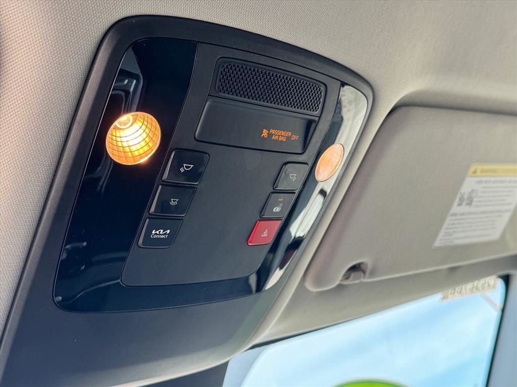 2024 Kia Carnival EX