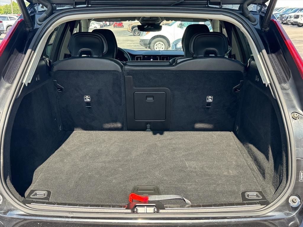2024 Volvo XC60 B5 Plus Dark Theme