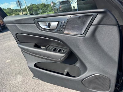 2024 Volvo XC60 B5 Plus Dark Theme