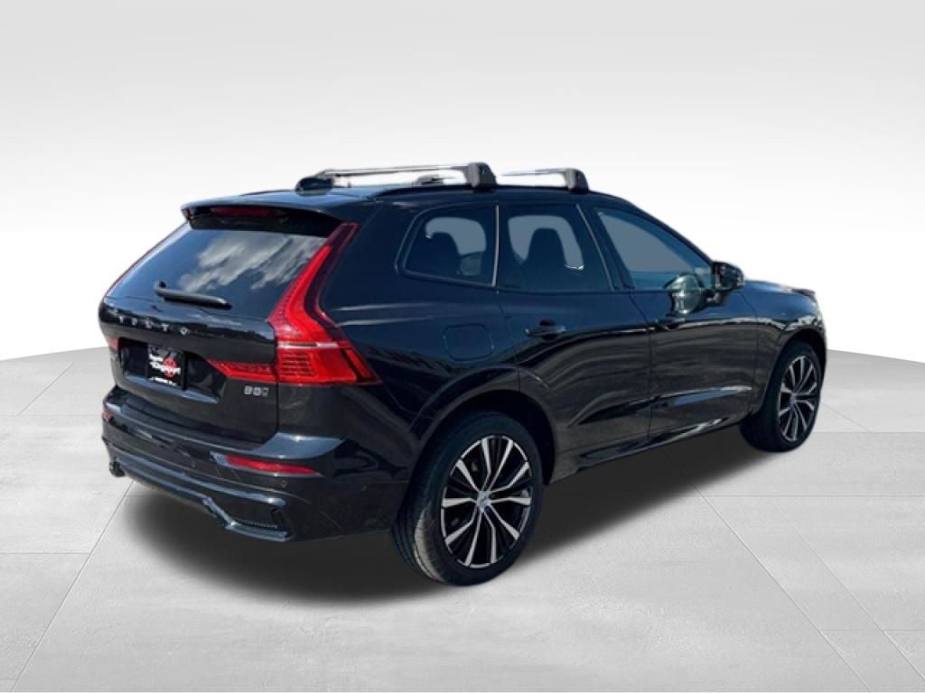 2024 Volvo XC60 B5 Plus Dark Theme