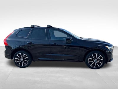2024 Volvo XC60 B5 Plus Dark Theme